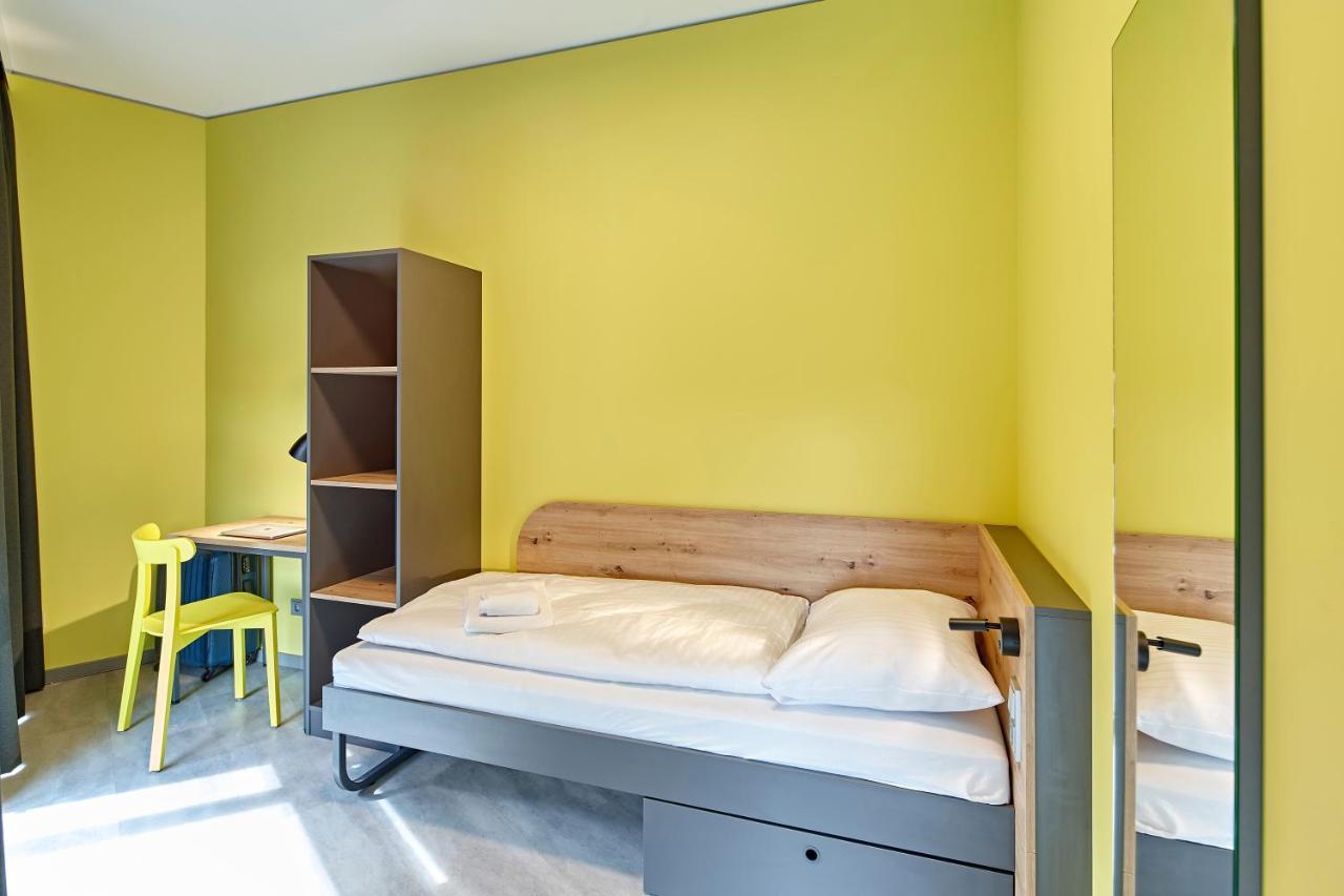 Meininger Hotel Koeln West Extérieur photo