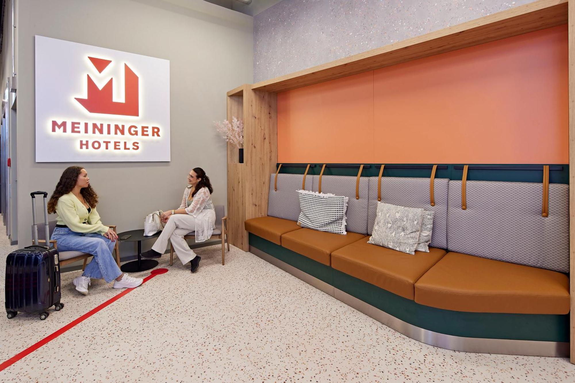 Meininger Hotel Koeln West Extérieur photo